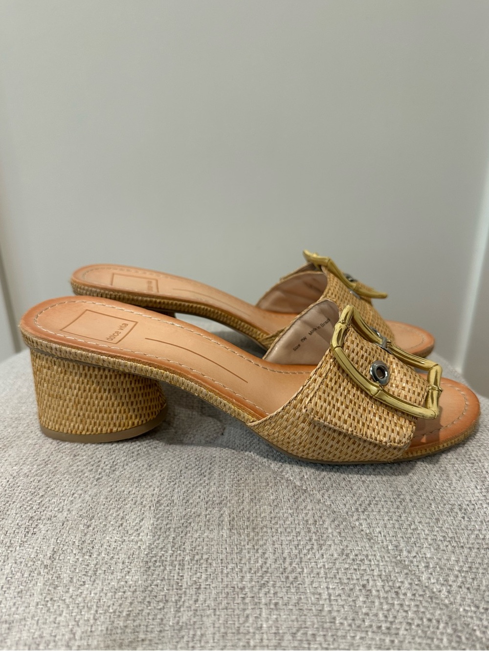 Dolce Vita size 8 Wide raffia slides with faux bamboo buckle detail - Picture 4 of 10